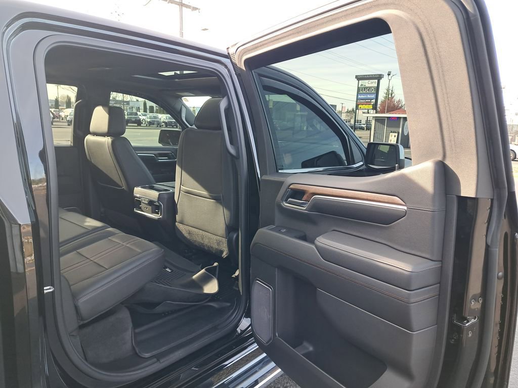 Used 2022 Chevrolet Silverado 1500 High Country w/ Z71 Off-Road Package image 15