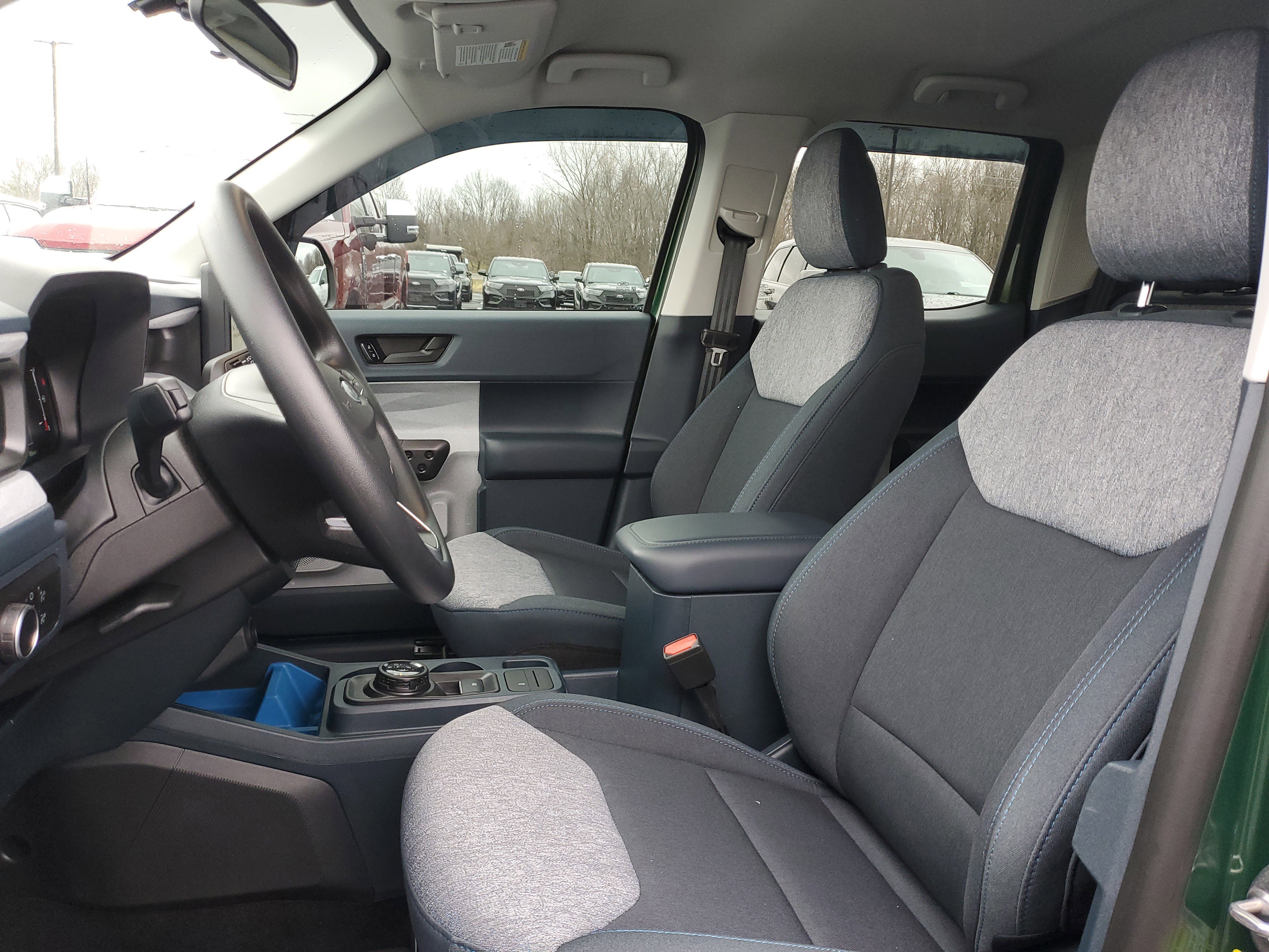 Certified 2025 Ford Maverick XLT image 17