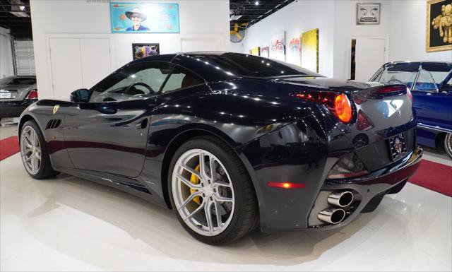 Used 2012 Ferrari California RWD image 10