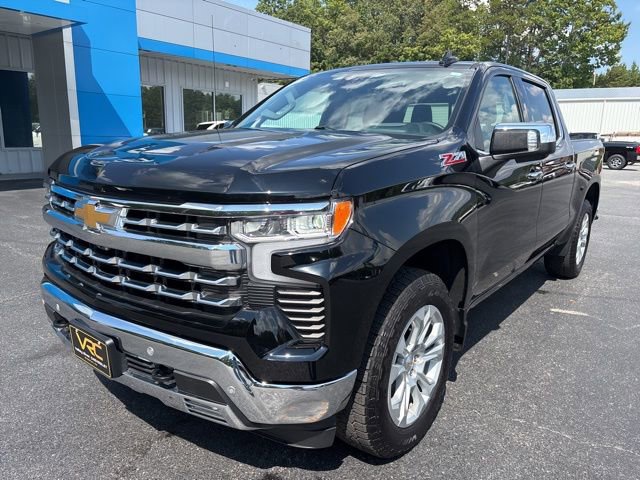 Used 2025 Chevrolet Silverado 1500 LTZ w/ LTZ Premium Package image 11