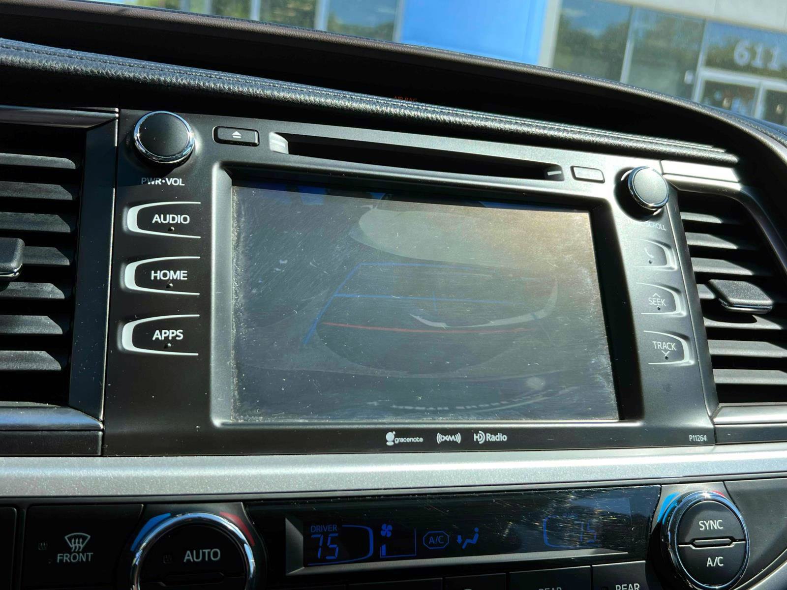 Used 2016 Toyota Highlander Plus AWD/4WD image 27