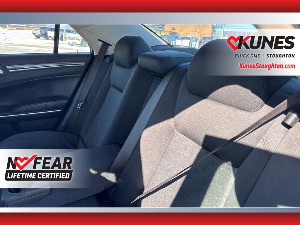 Used 2022 Chrysler 300 Touring image 36