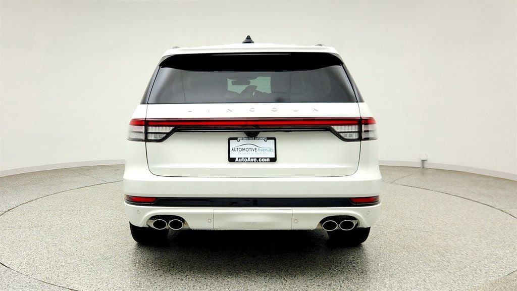 Used 2025 Lincoln Aviator 2WD w/ Jet Appearance Package image 6