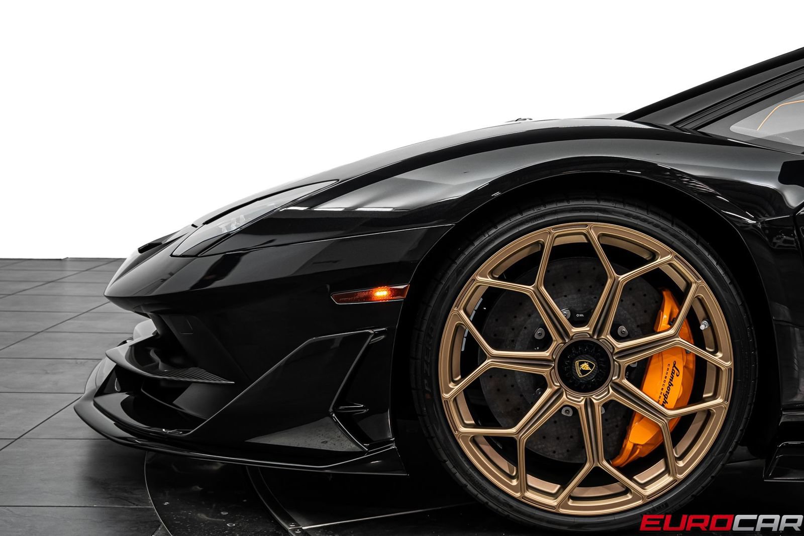 Used 2021 Lamborghini Aventador SVJ AWD/4WD image 19