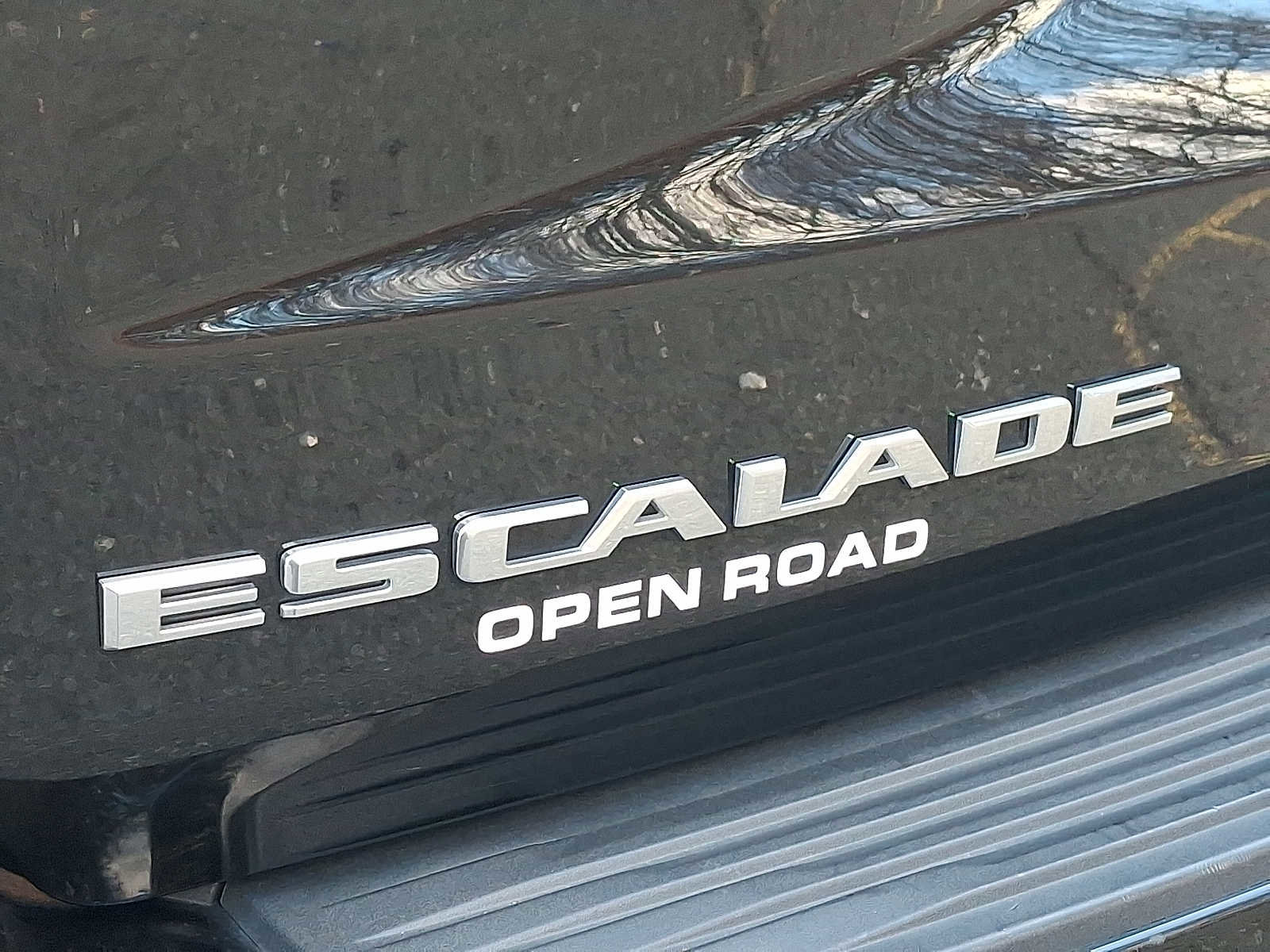 Used 2023 Cadillac Escalade Premium Luxury image 31