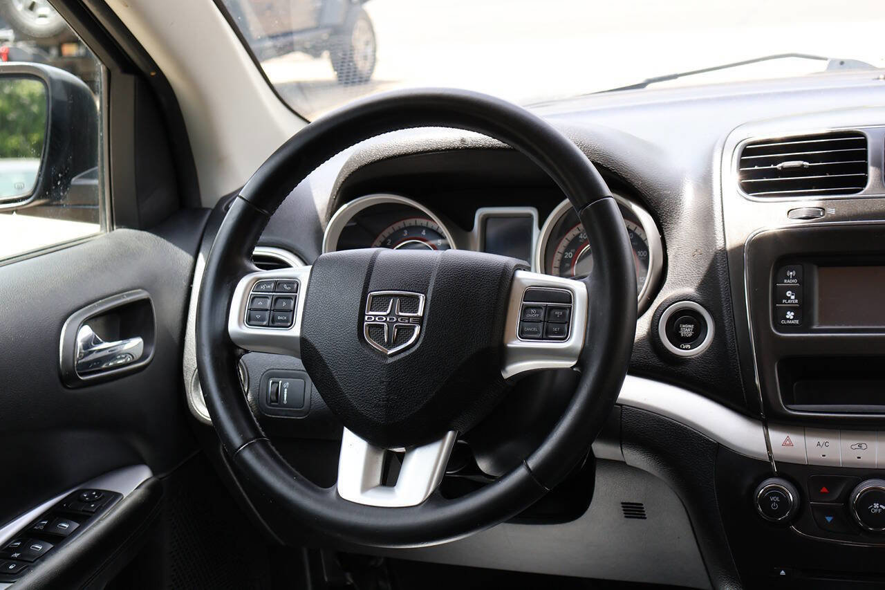 Used 2018 Dodge Journey SXT w/ Blacktop Package AWD/4WD image 29