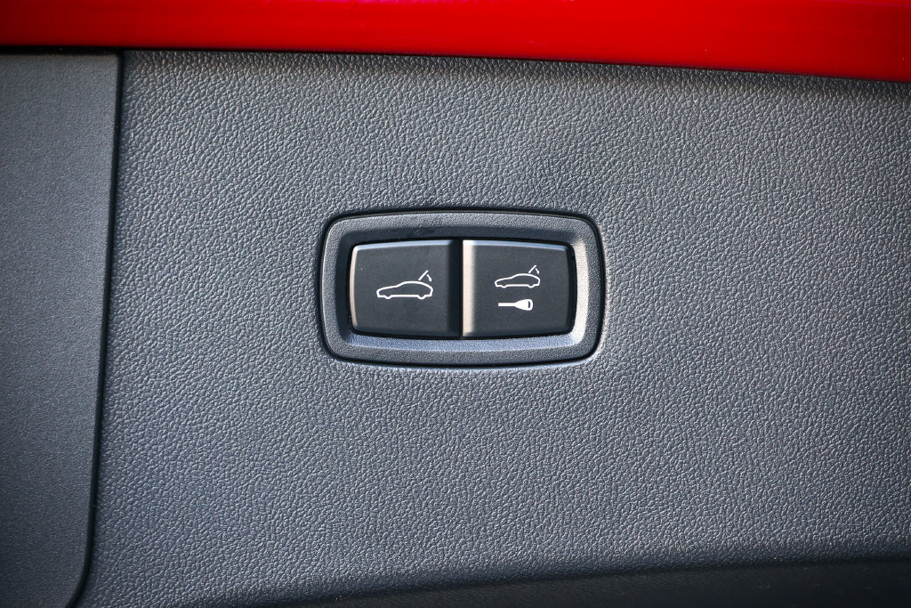 New 2026 Porsche Cayenne GTS AWD/4WD image 40