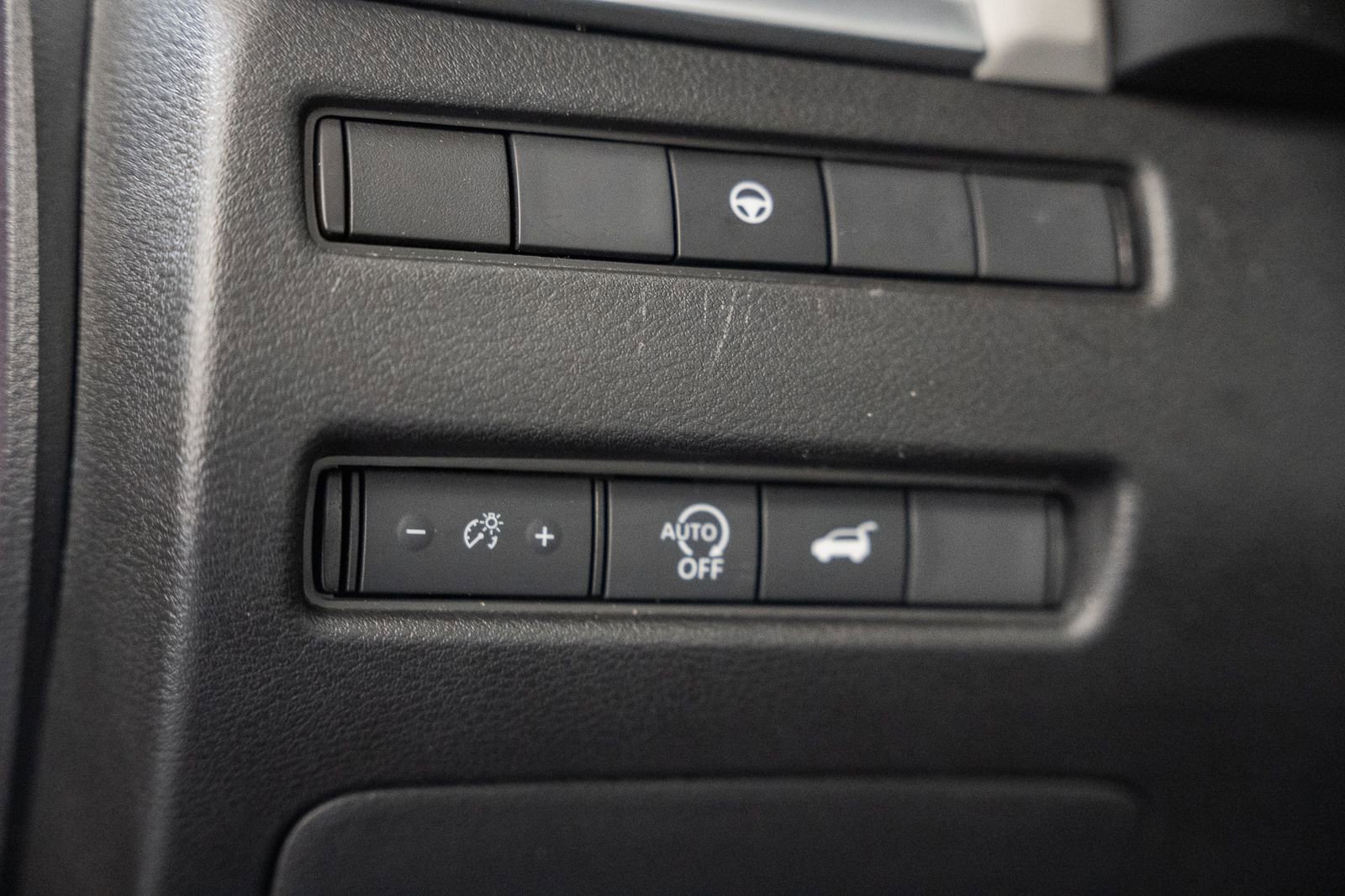 Used 2023 Nissan Rogue SL image 46