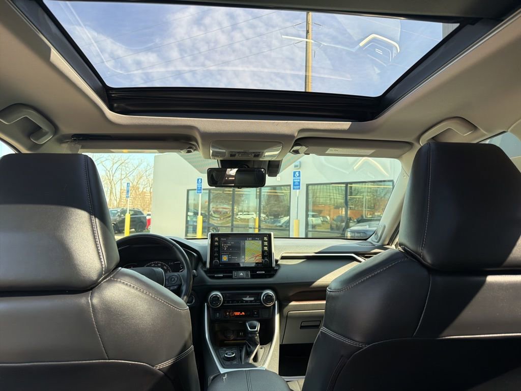 Used 2019 Toyota RAV4 Limited w/ Advanced Technology Package image 23
