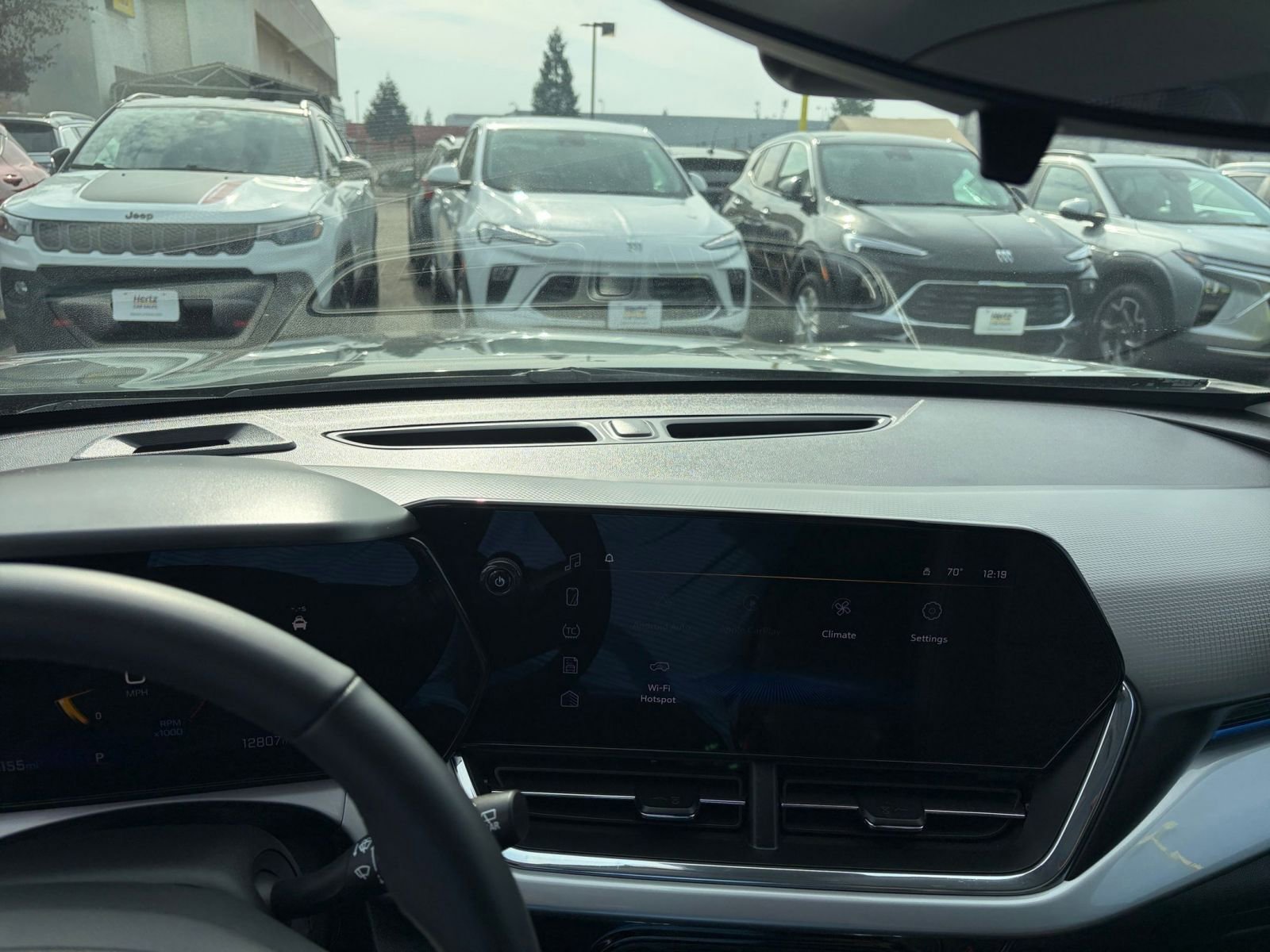 Used 2025 Chevrolet Trax LT w/ LT Convenience Package image 31