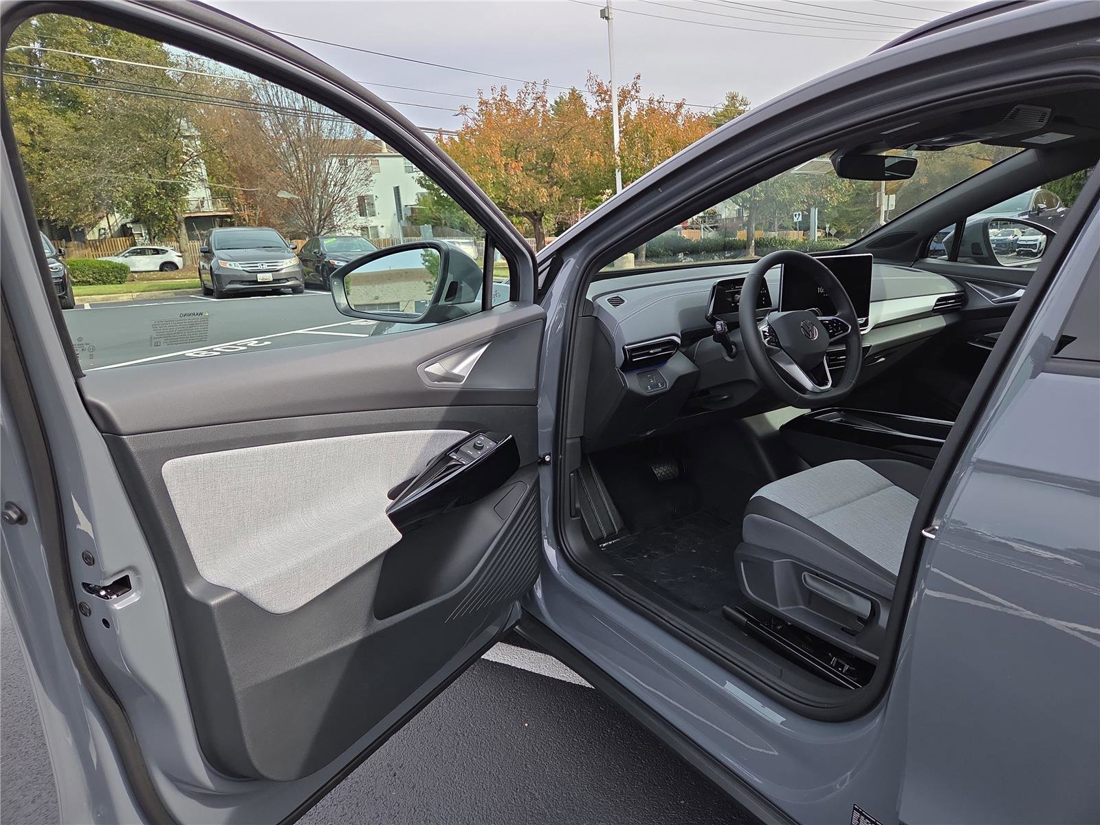 New 2025 Volkswagen ID.4 Pro image 11