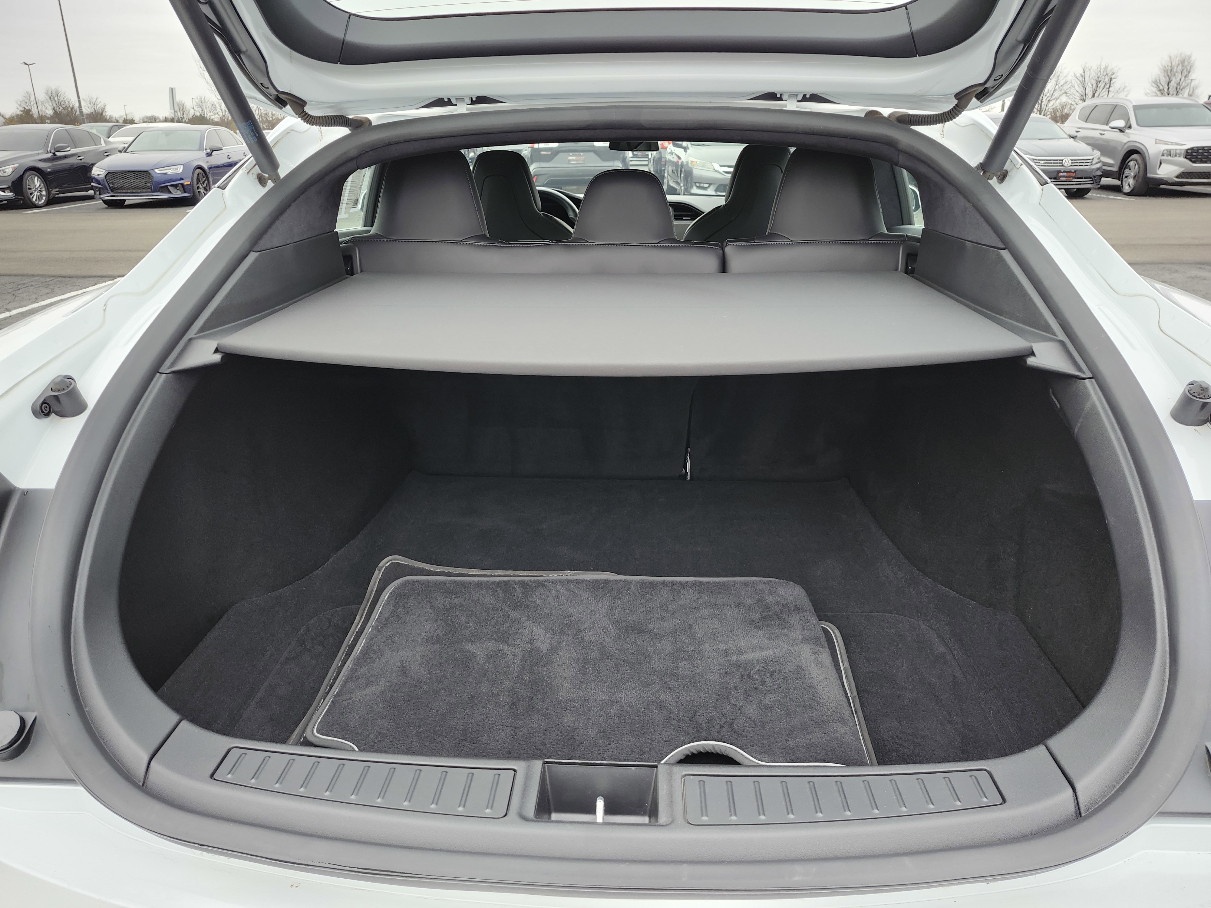 Used 2019 Tesla Model S Performance AWD/4WD image 25