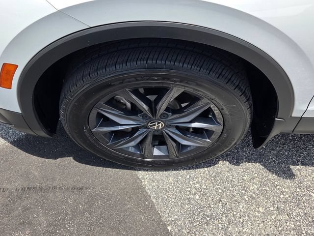 Used 2020 Volkswagen Tiguan S FWD image 19