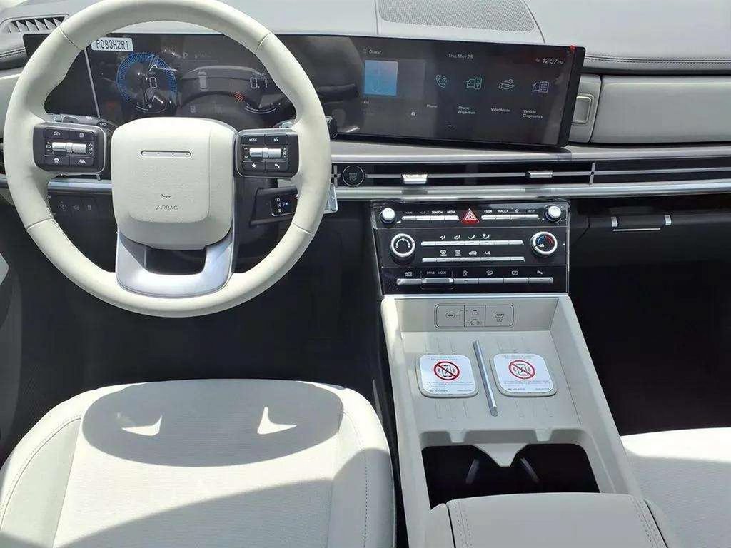 New 2026 Hyundai Santa Fe SE FWD image 14