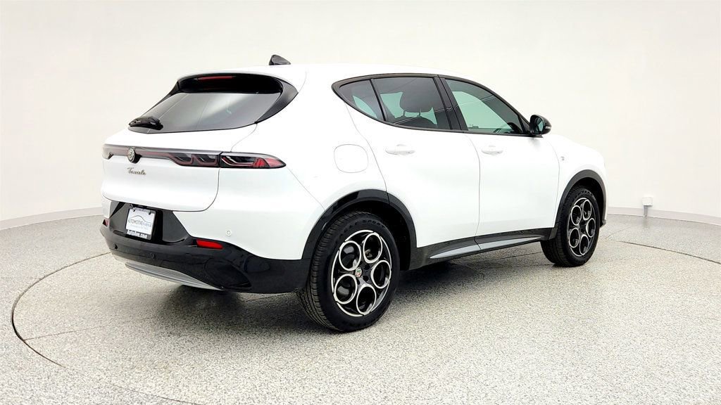 Used 2024 Alfa Romeo Tonale Ti image 5