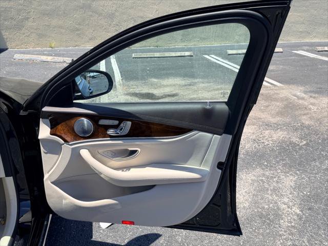 Used 2017 Mercedes-Benz E 300 image 18