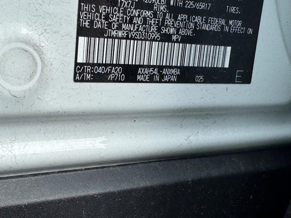 Used 2025 Toyota RAV4 XLE AWD/4WD image 22