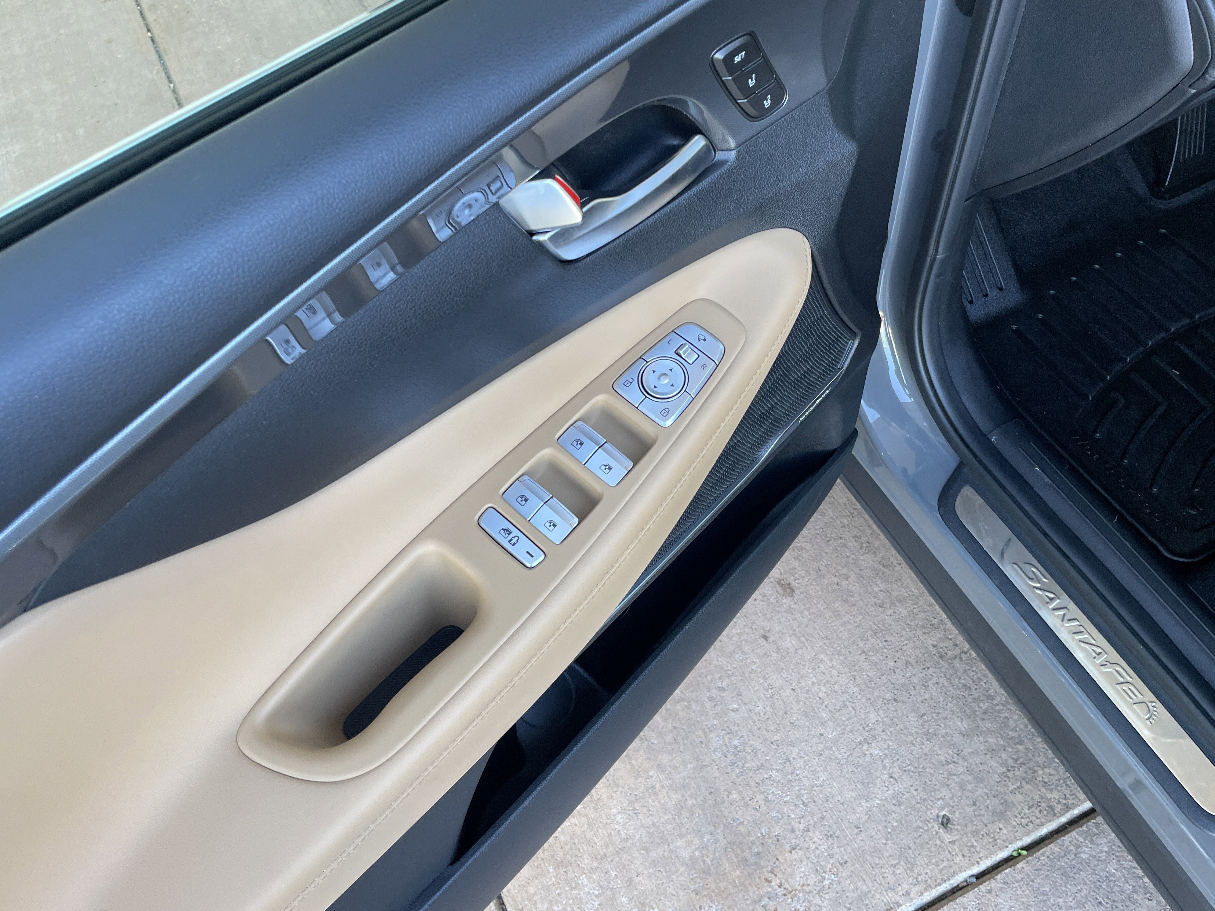 Used 2023 Hyundai Santa Fe Calligraphy image 15