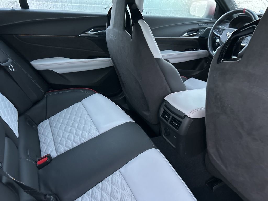 Used 2025 Cadillac CT4 V Blackwing w/ Carbon Fibre 1 Package image 9