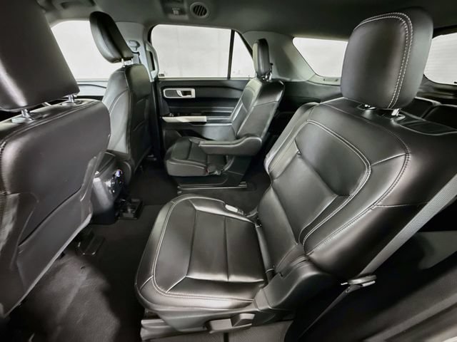 Used 2022 Ford Explorer XLT w/ Equipment Group 202A AWD/4WD image 24