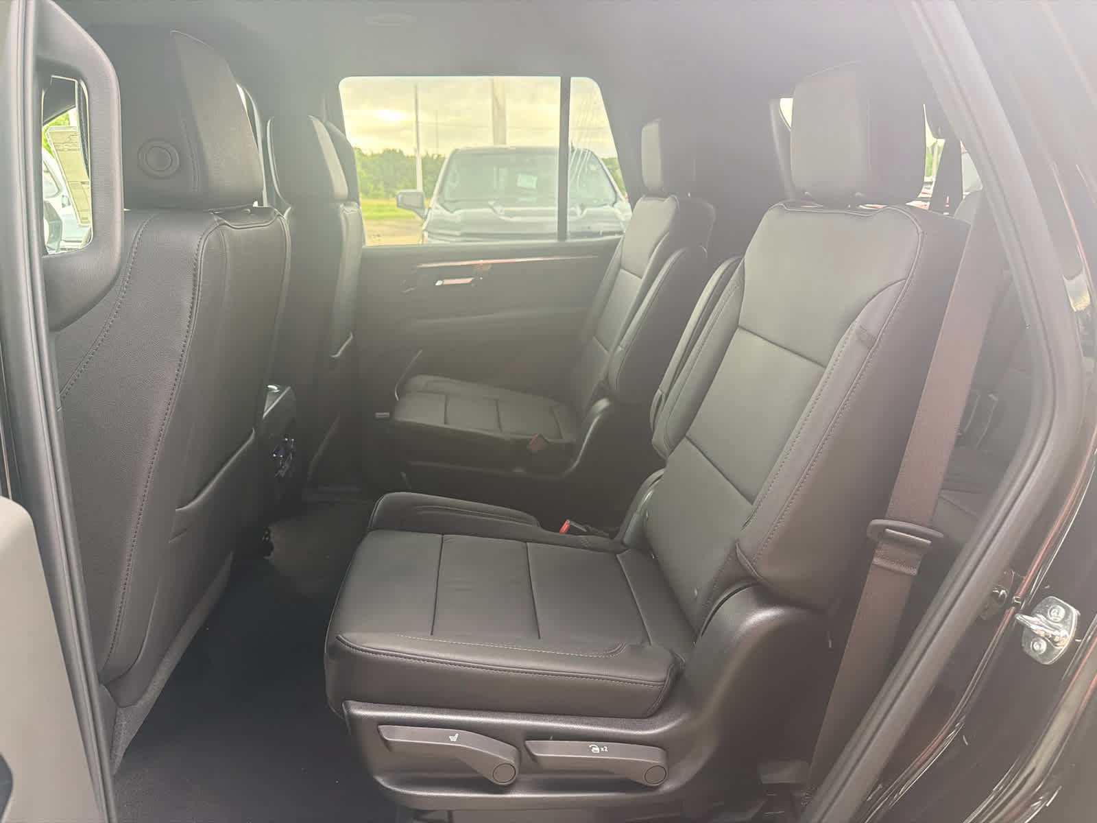 New 2026 Chevrolet Tahoe LT w/ Comfort Package AWD/4WD image 25