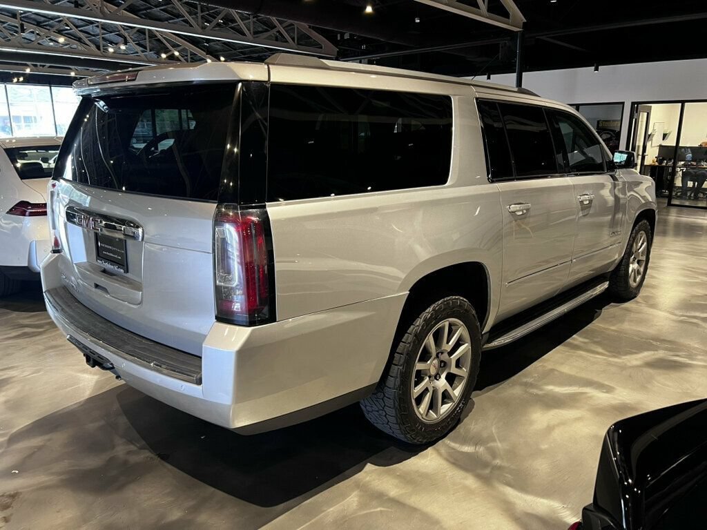 Used 2020 GMC Yukon XL Denali AWD/4WD image 5