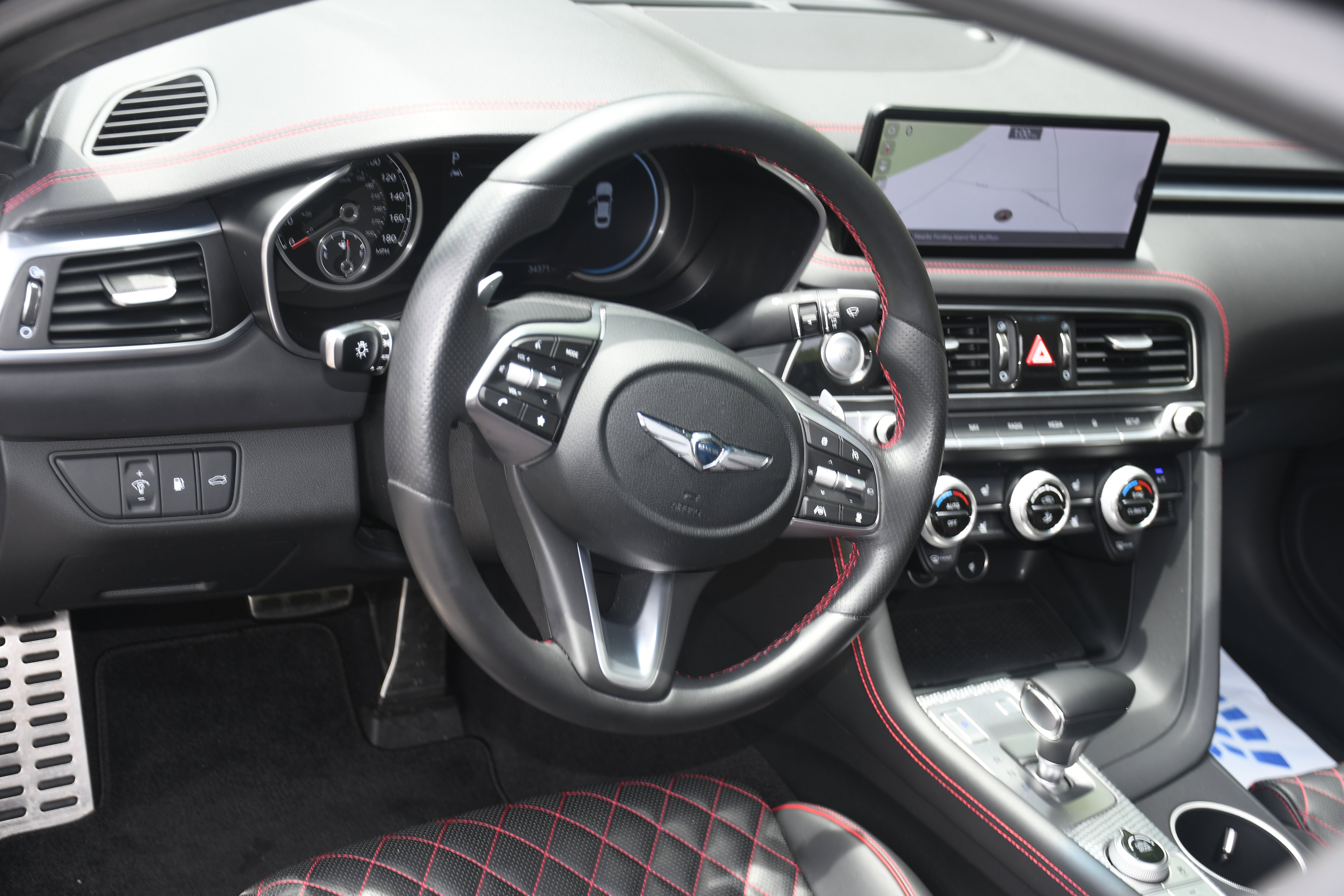 Used 2022 Genesis G70 3.3T w/ Sport Prestige Package AWD/4WD image 9