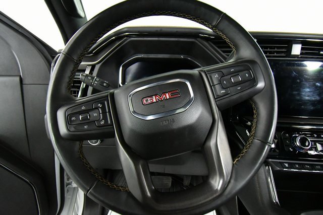 Used 2025 GMC Sierra 2500 AT4 w/ AT4 Premium Plus Package image 2