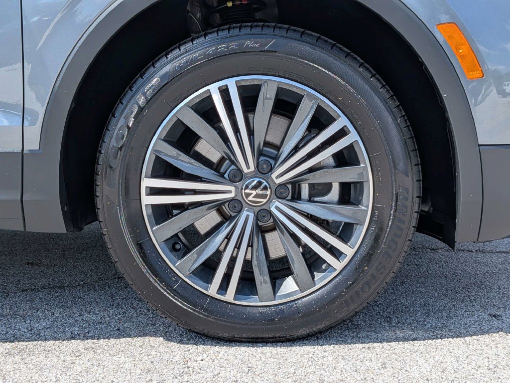 Used 2024 Volkswagen Tiguan Wolfsburg Edition AWD/4WD image 10