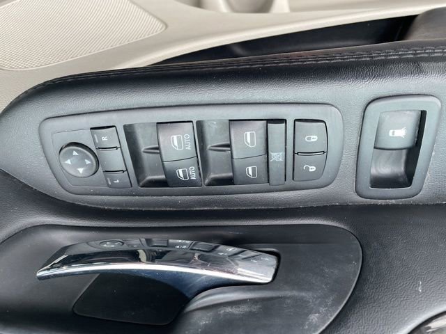 Used 2017 Dodge Grand Caravan SE w/ Power Window Group FWD image 11