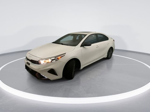 Used 2023 Kia Forte GT-Line w/ GT-Line Premium Package FWD image 2