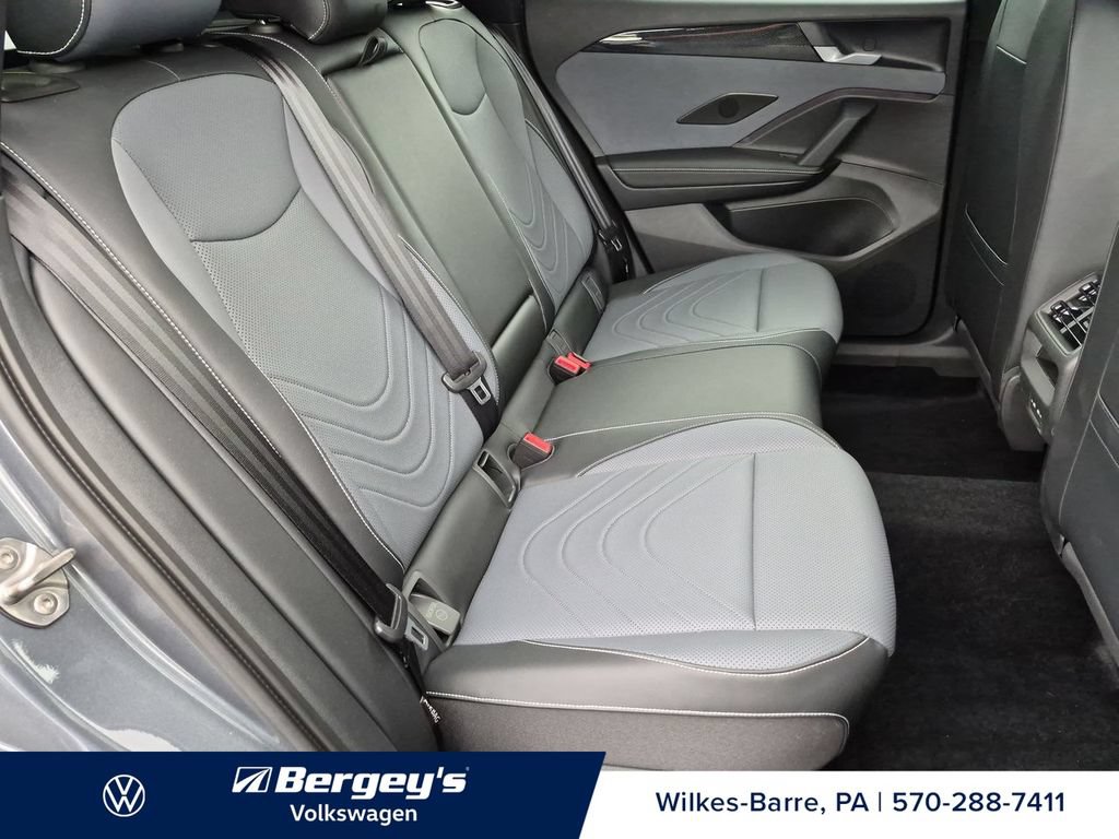 Certified 2026 Volkswagen Tiguan SE R-Line AWD/4WD image 27