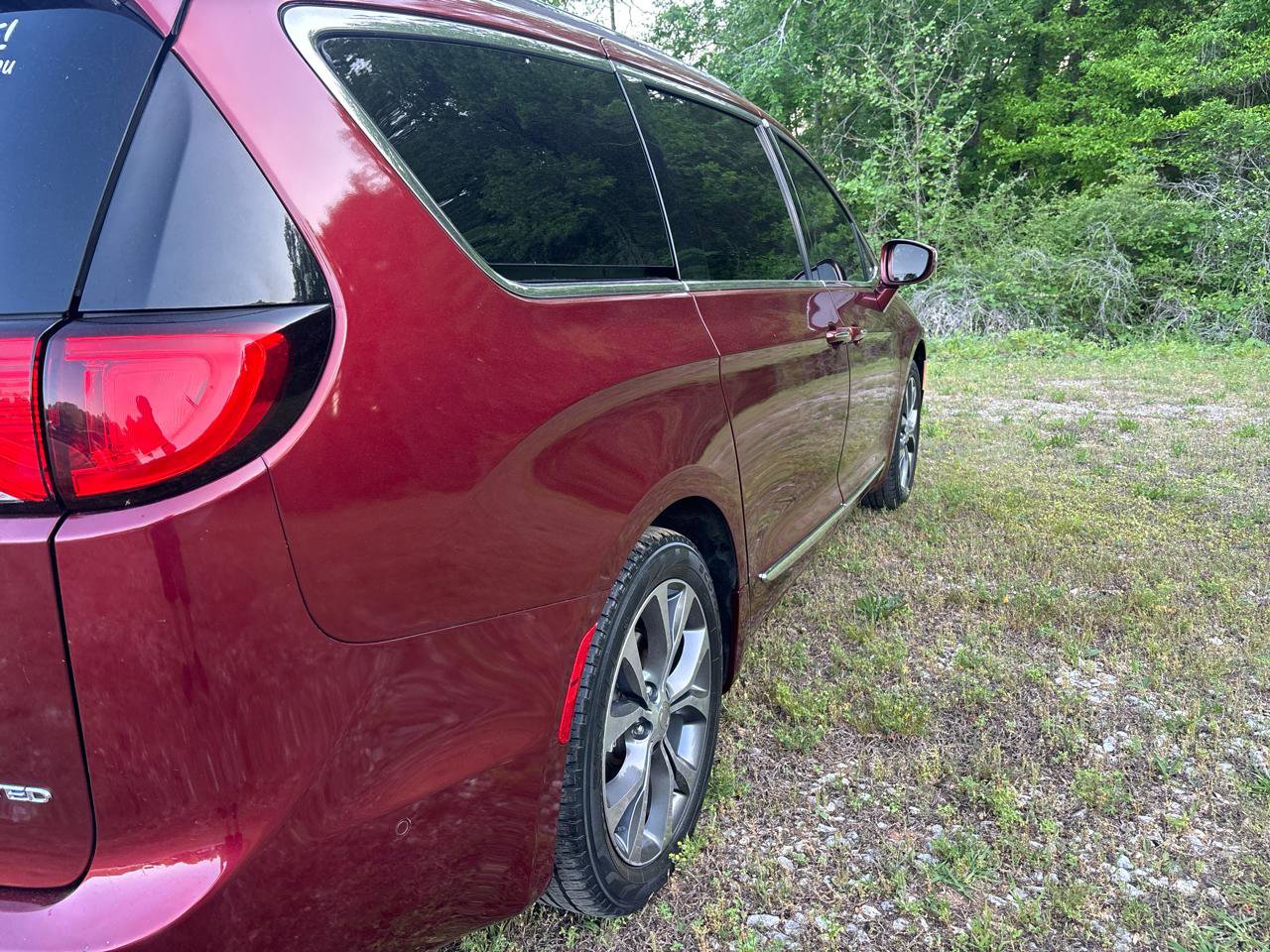 Used 2017 Chrysler Pacifica Limited FWD image 24