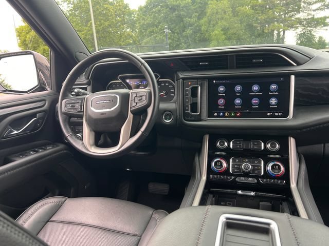Used 2021 GMC Yukon Denali w/ Denali Premium Package RWD image 18