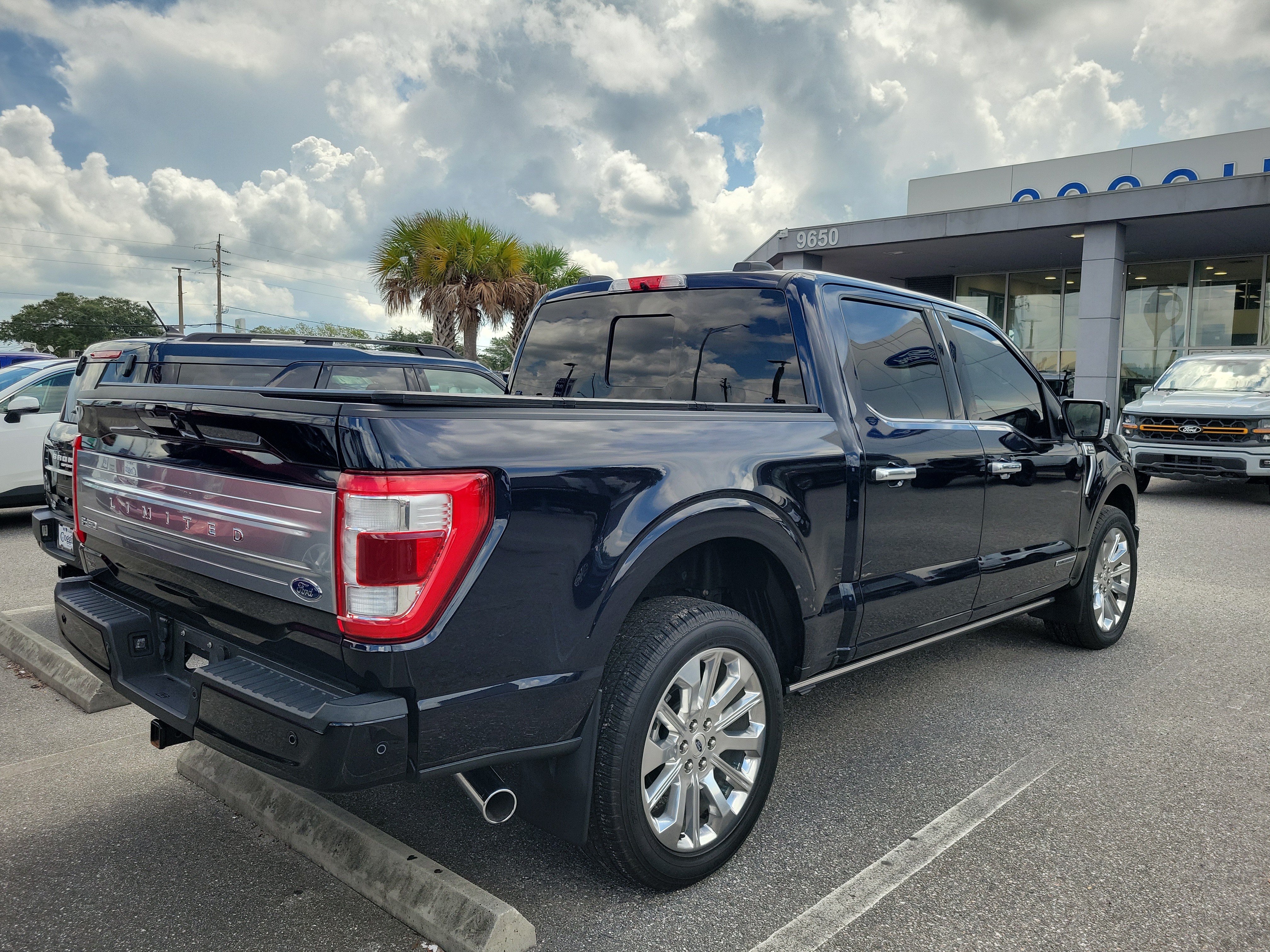 Used 2021 Ford F150 Limited AWD/4WD image 4