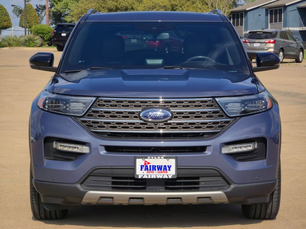 Used 2021 Ford Explorer King Ranch w/ Premium Technology Package RWD image 2
