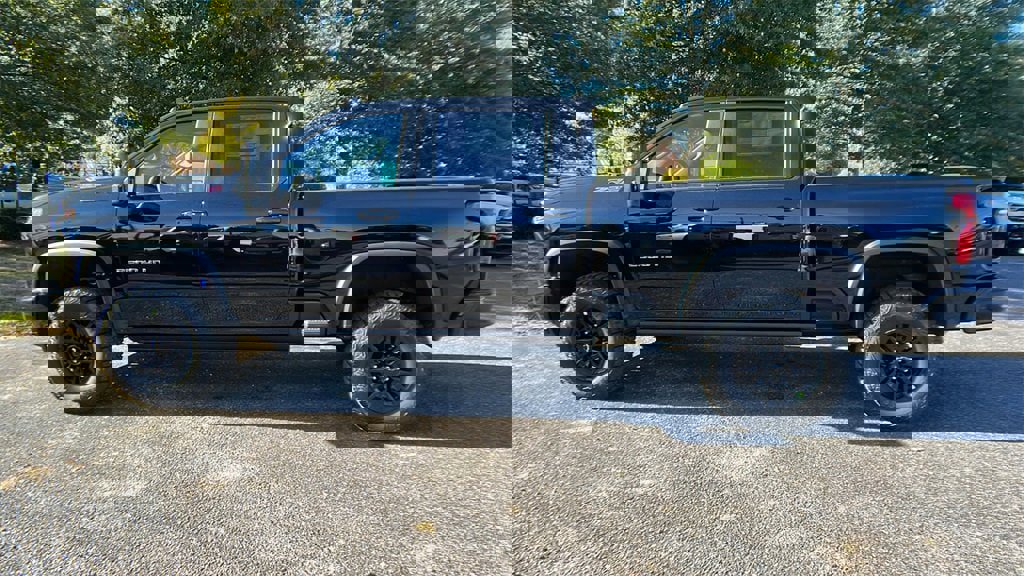 New 2026 Chevrolet Silverado 2500 ZR2 image 8