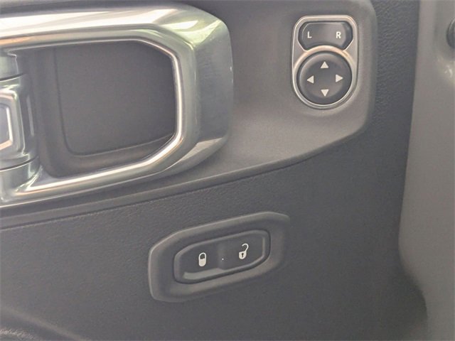 Used 2021 Jeep Gladiator Sport image 11