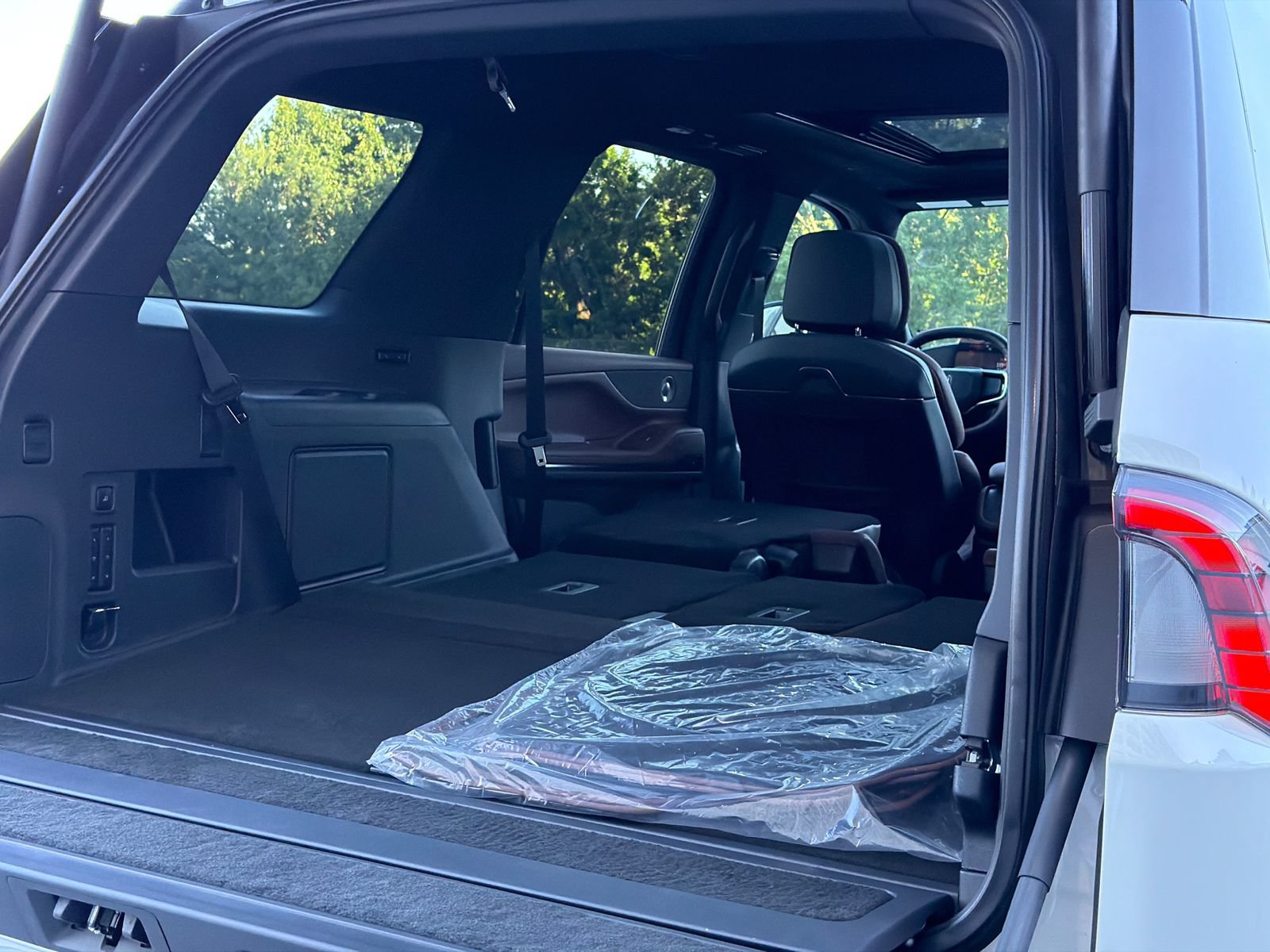 New 2026 Lincoln Navigator Reserve AWD/4WD image 8