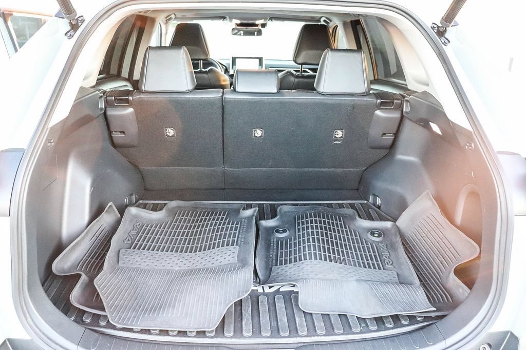 Used 2023 Toyota RAV4 XLE Premium AWD/4WD image 29