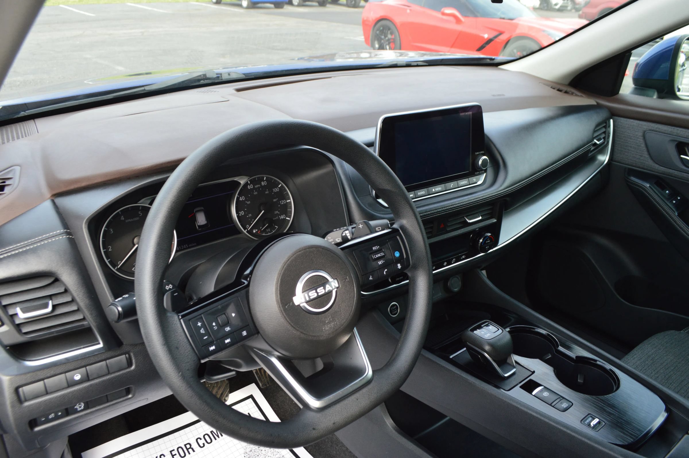 Used 2023 Nissan Rogue SV FWD image 16
