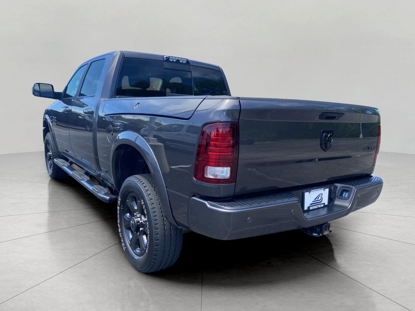 Used 2018 RAM 2500 Laramie w/ Sport Appearance Group AWD/4WD image 13