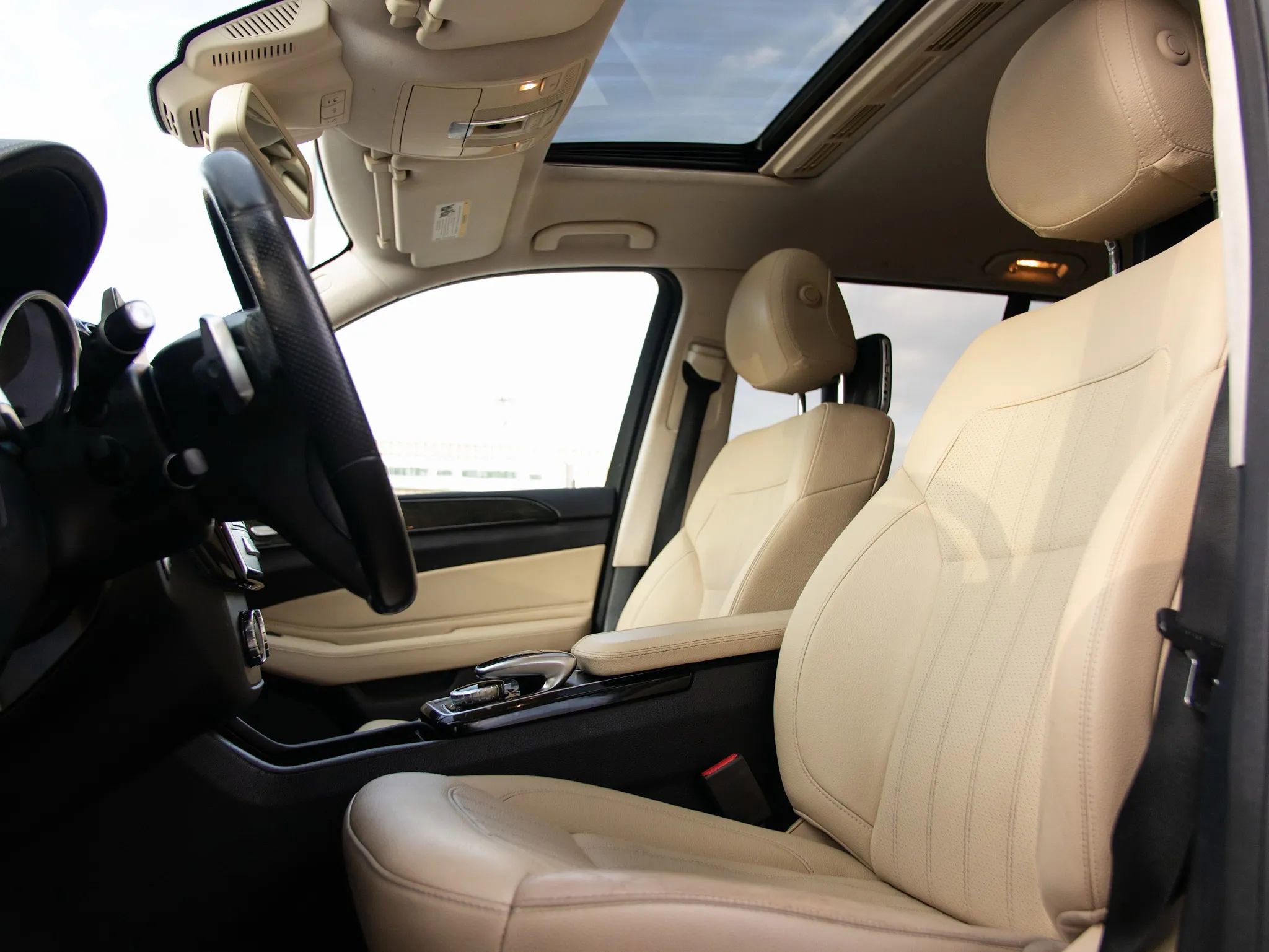 Used 2017 Mercedes-Benz GLS 450 4MATIC image 25