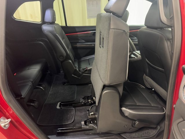 Used 2025 Buick Enclave Avenir w/ Super Cruise Package image 39