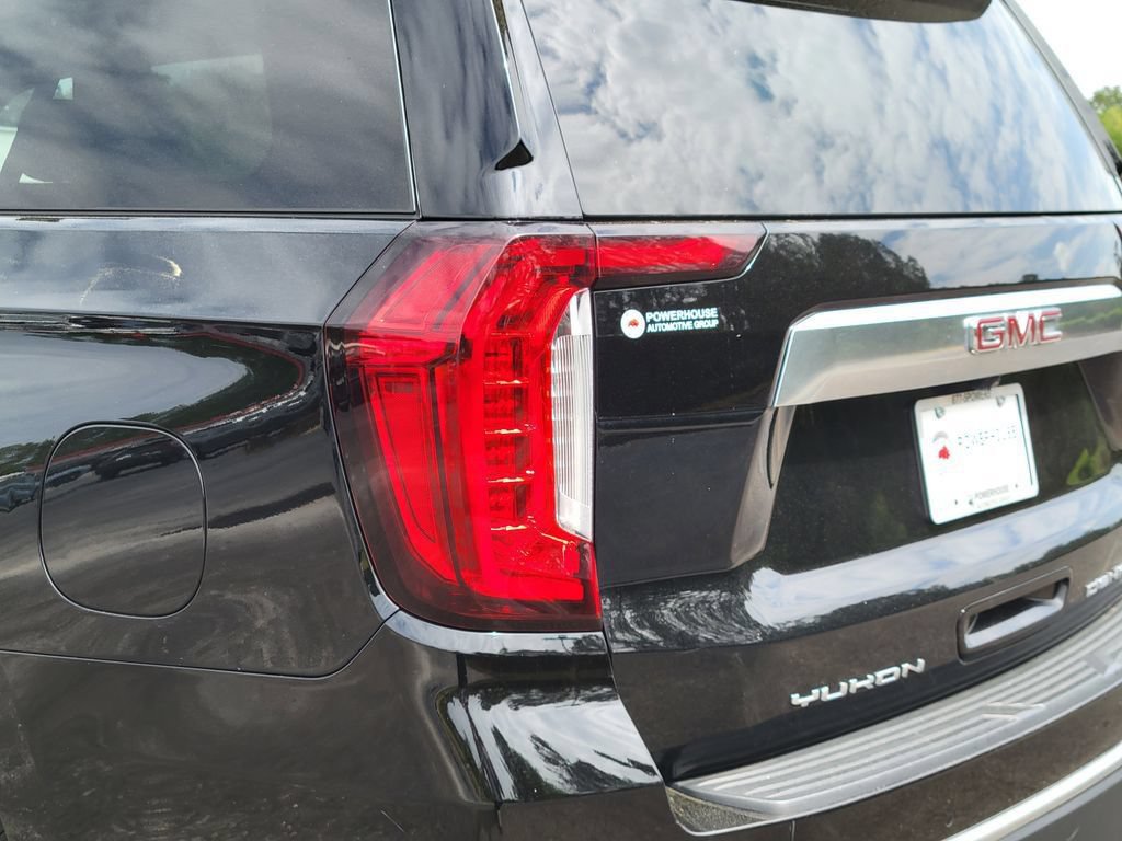 Used 2024 GMC Yukon XL Denali AWD/4WD image 12
