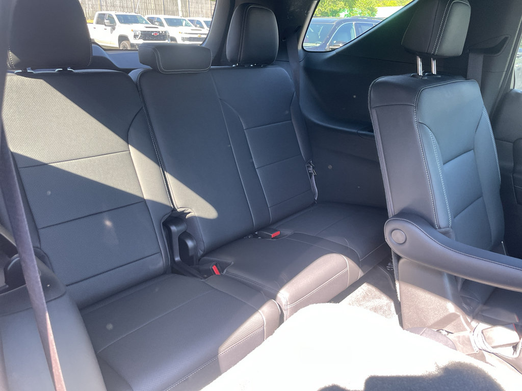 Certified 2026 Chevrolet Traverse LT FWD image 17