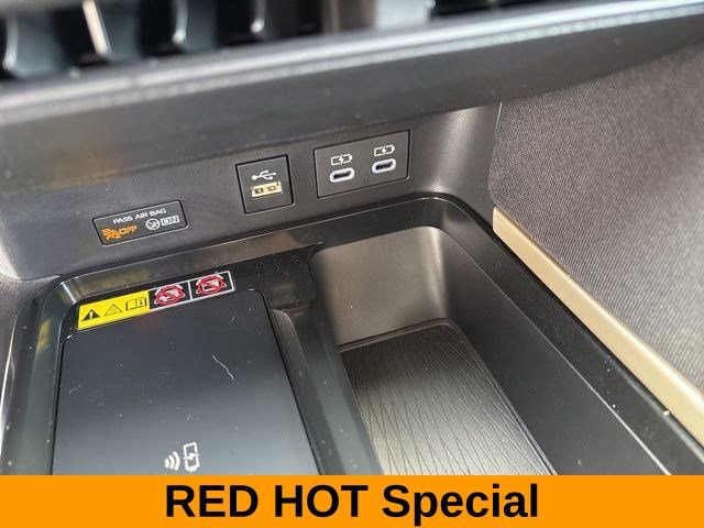 Used 2025 Toyota Camry LE image 26