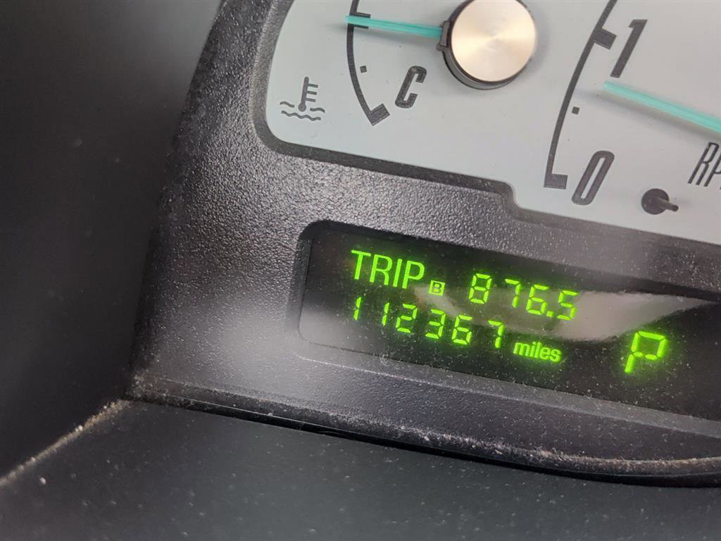 Used 2002 Ford Thunderbird Deluxe image 11