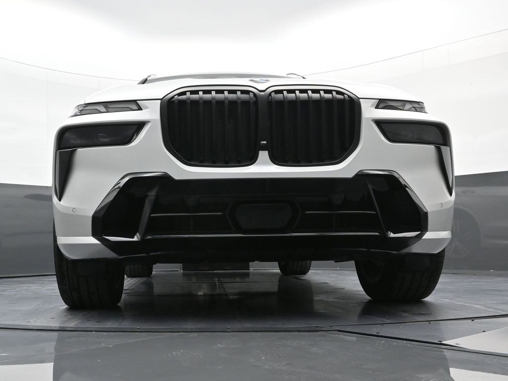 Used 2026 BMW X7 xDrive40i w/ M Sport Package image 24