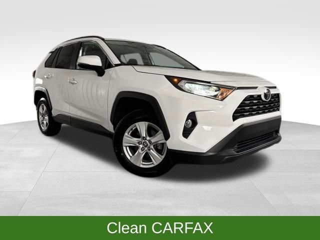 Used 2021 Toyota RAV4 XLE image 1